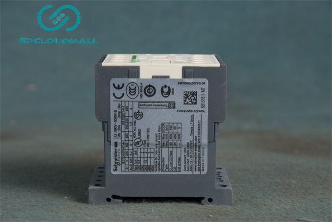 SCHNEIDER  CONTACTOR  CA2KN22M7