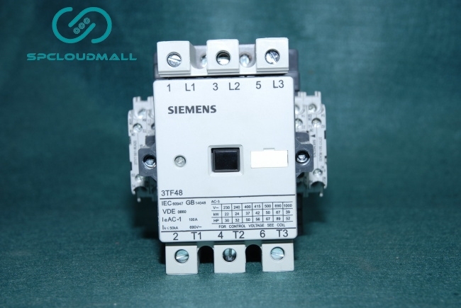 SIEMENS CONTACTOR 3TF52 22-0XM0  2NO+2NC