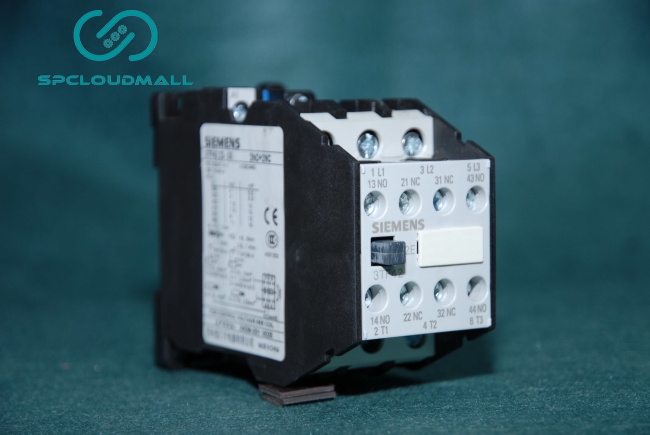 SIEMENS CONTACTOR 3TF42 22-0XM0  2NO+2NC