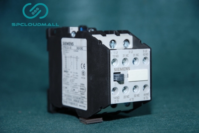 SIEMENS CONTACTOR 3TF42 22-0XM0  2NO+2NC