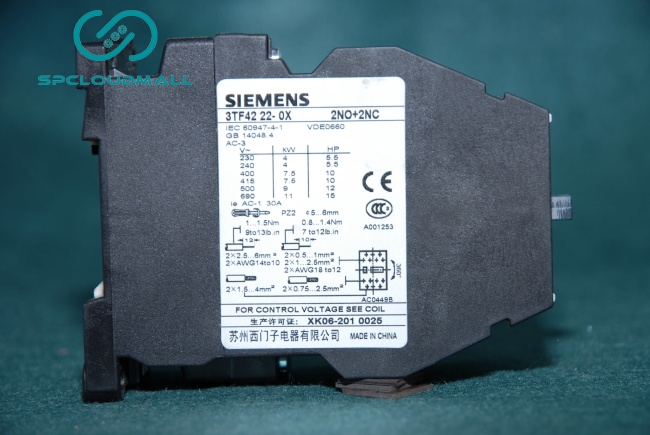 SIEMENS CONTACTOR 3TF42 22-0XM0  2NO+2NC