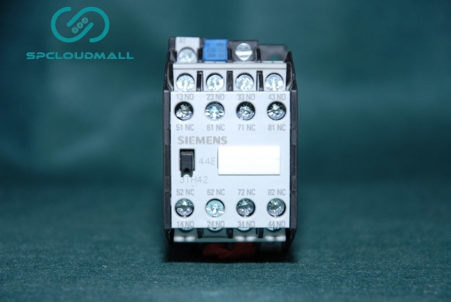SIEMENS CONTACTOR RELAY 3TH42 44-0XM0 4NO+4NC