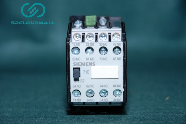 SIEMENS CONTACTOR RELAY 3TH82 71-0XL0