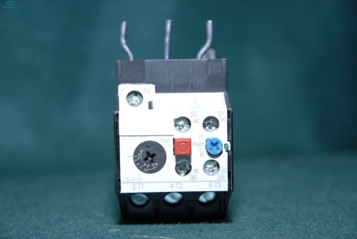 SIEMENS OVER LOAD RELAY 3UA55 40-8M   36-45A