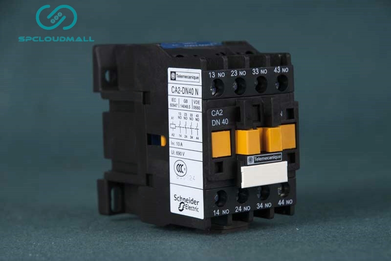 SCHNEIDER CONTROL RELAY  CA2DN40Q5N AC380V