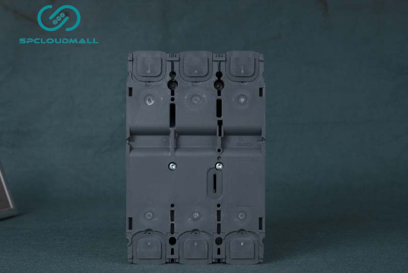 Product detail name：SCHNEIDER BREAKER LV525333