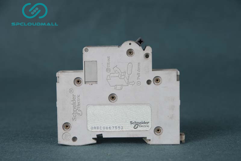 SCHNEIDER BREAKER  C65a1pC63A