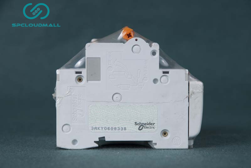SCHNEIDER BREAKER  C10   EA9R2PC10A30mAAC