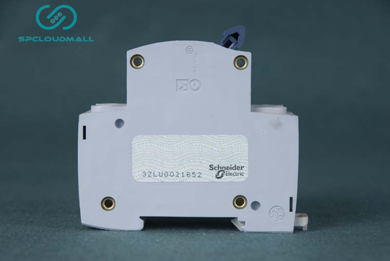 SCHNEIDER BREAKER AJMK16A