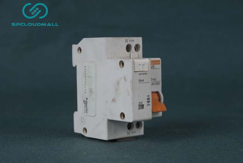 SCHNEIDER BREAKER EA9C45  C16A  30Ma AC