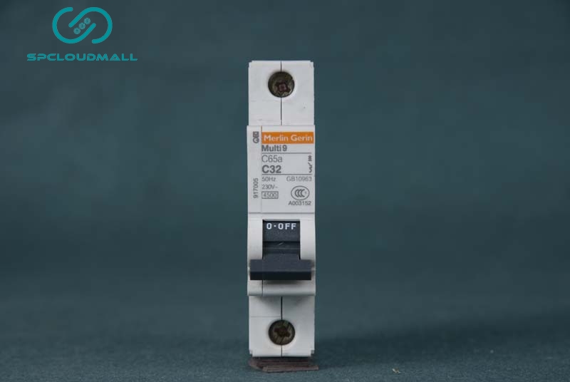 SCHNEIDER BREAKER  C65a1PC32A