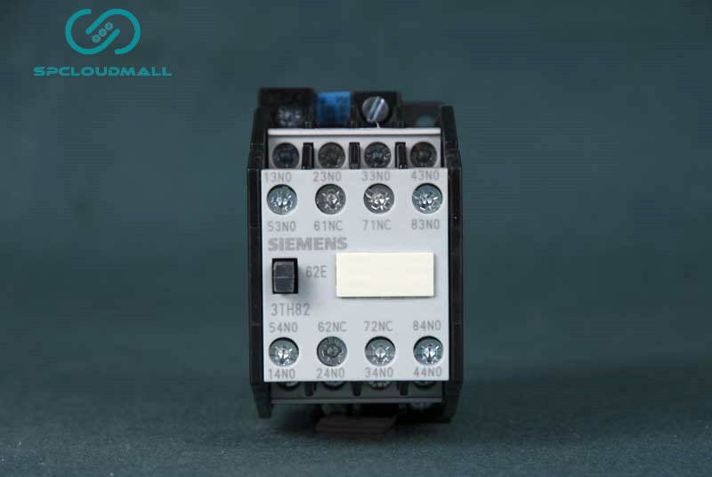 SIEMENS CONTACTOR RELAY 3TH8262-0XM0