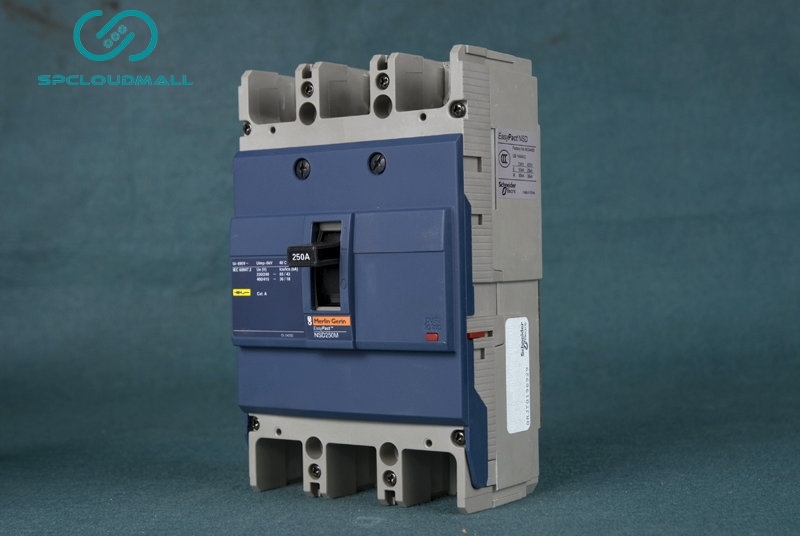 SCHNEIDER BREAKER EZD250E3P200A
