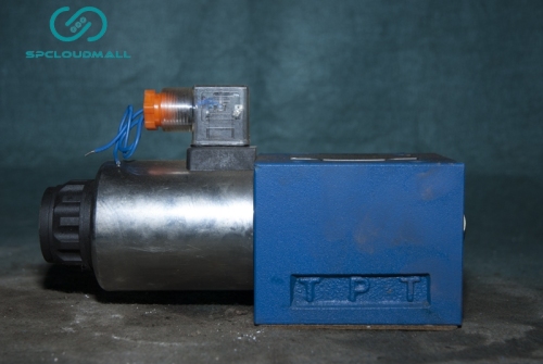 SOLENOID DIRECTIONAL VALV  EDKE-1632A DC10