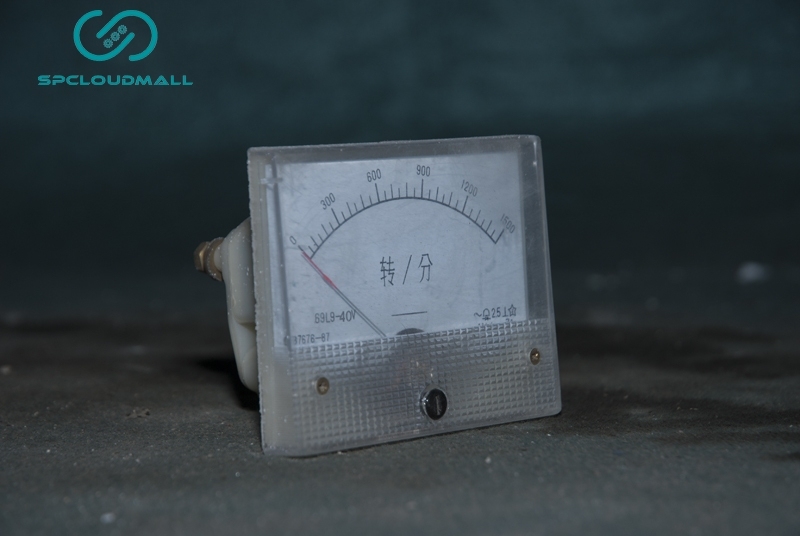 TACHOMETER 69L9