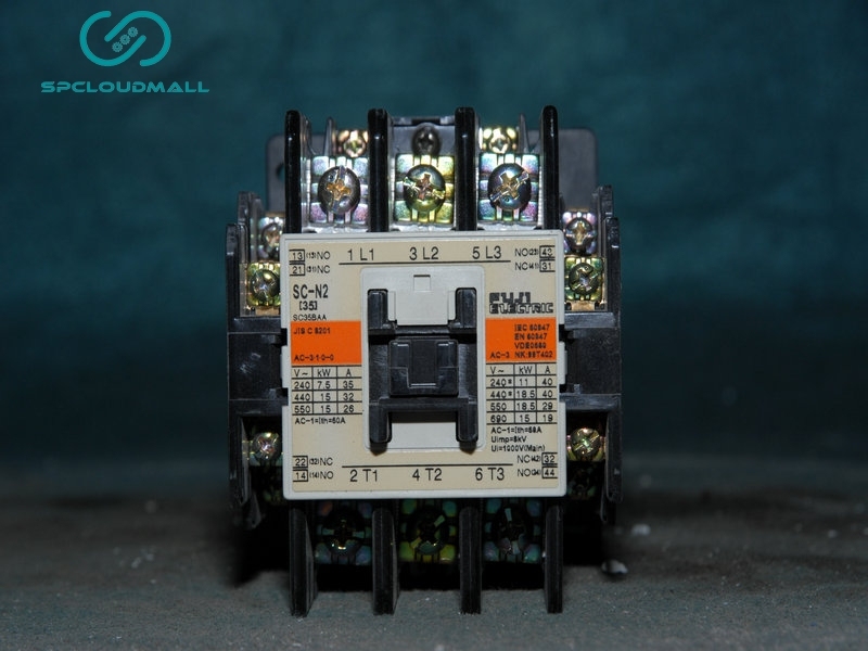 CONTACTOR SC2-N2 220V 70A