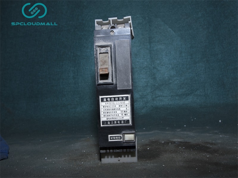 LEAKAGE CIRCUIT BREAKER DZ15L-40290