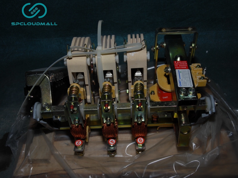 AC CONTACTOR CJ12-1003 100A