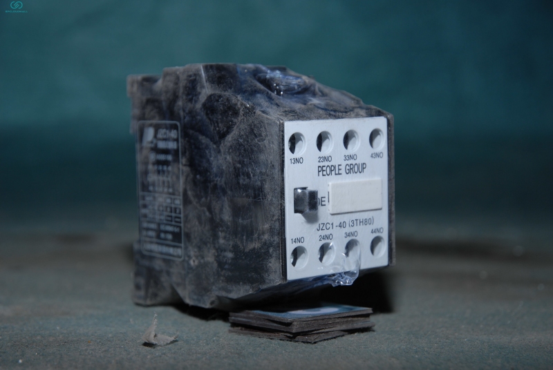 CONTACTOR RELAY JZC1-40 220V