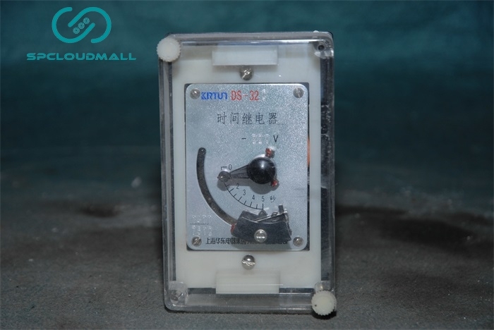 TIME-DELAY RELAY  DS32 220V