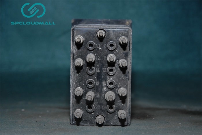 TIME-DELAY RELAY  DS-33C 220V