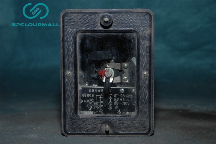 VOLTAGE RELAY DJ-122A