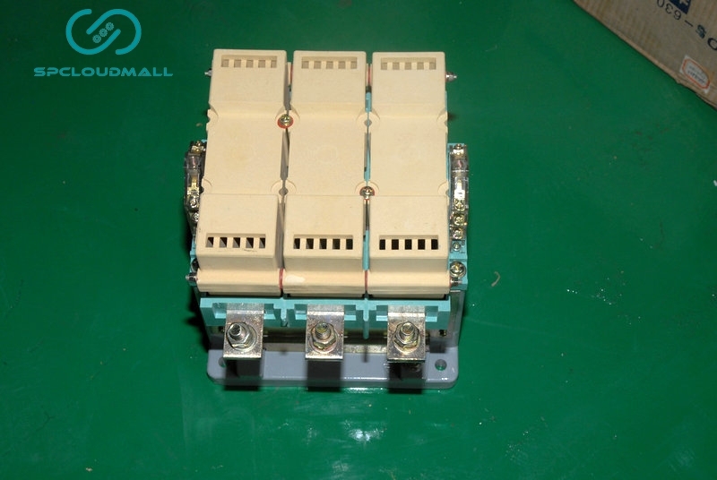 AC CONTACTOR YXC05-630-380V