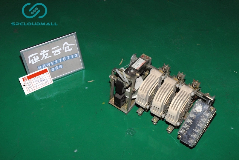 AC CONTACTOR  CJ12-100-3-100A