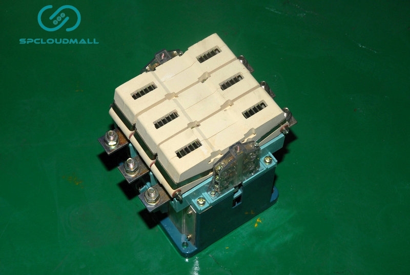 AC CONTACTOR  YXC05-400-220V