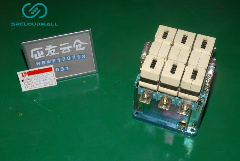 AC CONTACTOR  YXC05-630-380V