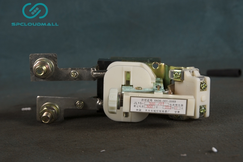 CURRENT RELAY   JL15-11 300A