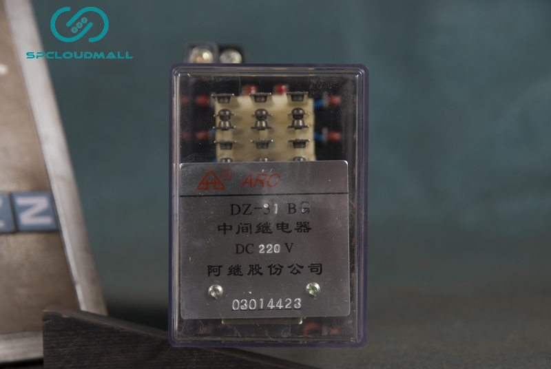INTERMEDIATE RELAY  DE3G-DC220V