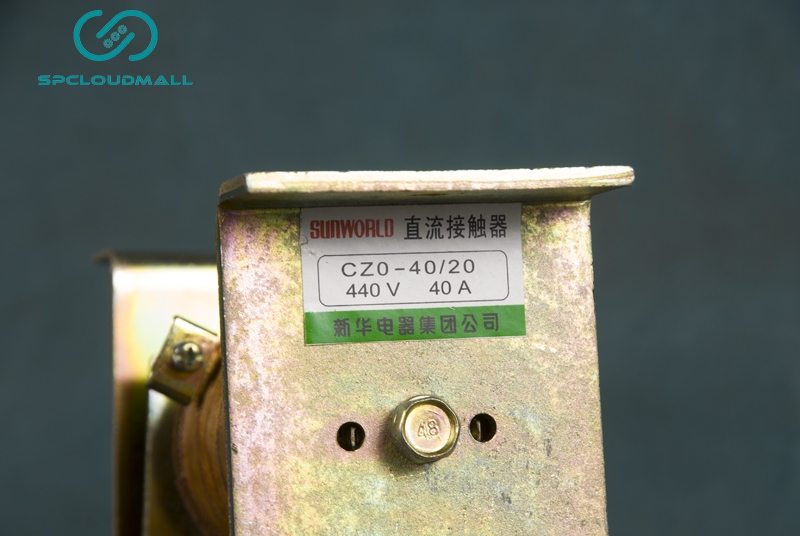 DC CONTACTOR   CZO-15020 COIL DC220V