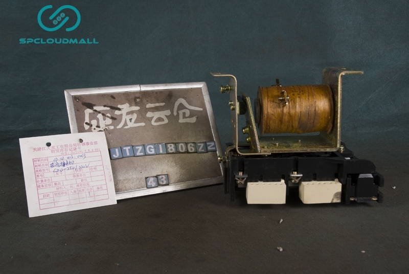 DC CONTACTOR   CZO-15020 COIL DC220V