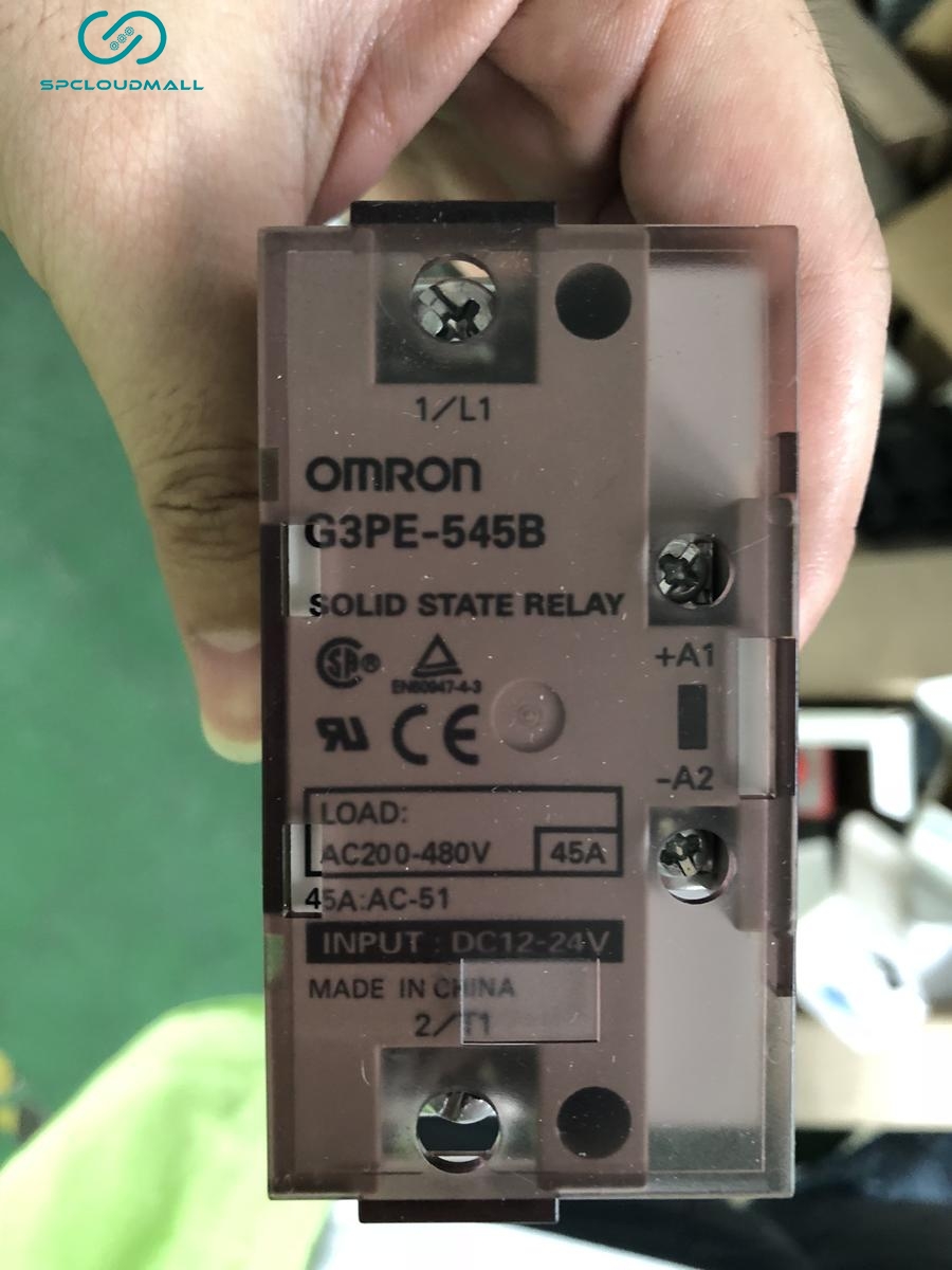 OMRON SOLID- STATE RELAY  G3PE-545B