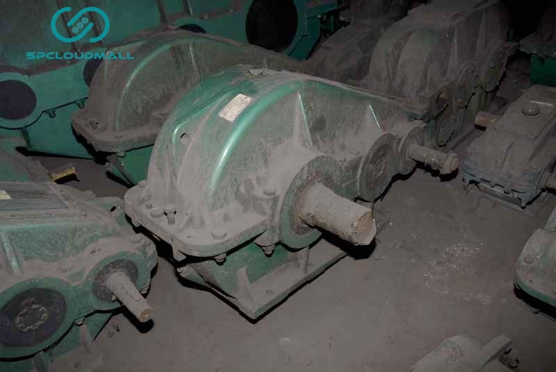 CYLINDRICAL GEAR REDUCER JZQ650-48-57-6