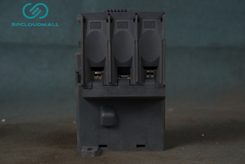 RELAY PEDESTAL  LA7-D3064