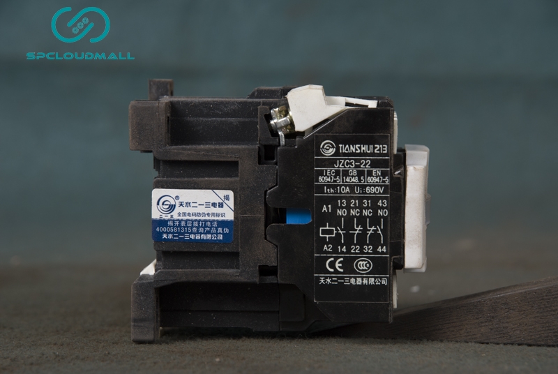 SCHNEIDER THERMAL OVERLOAD RELAY   LR-D3363C 63-80AJZC3-22  220V