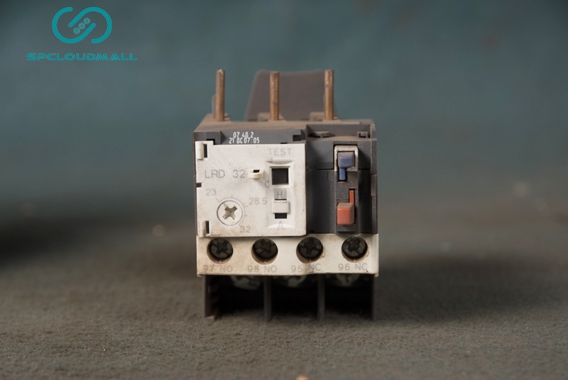 SCHNEIDER LOAD RELAY   LRD21C12-18