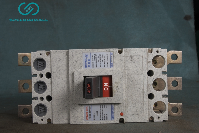 MOULDED CASE CIRCUIT BREAKER    TM30S-400W3200