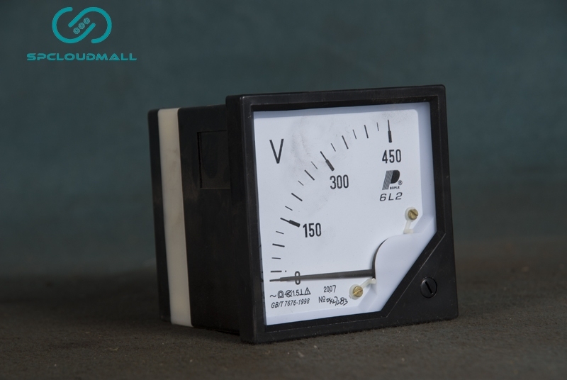 VOLTAGE  METER DX865-23-6A