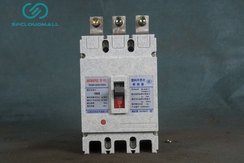 MOULDED CASE CIRCUIT BREAKER   TM30H-225W33002 160A