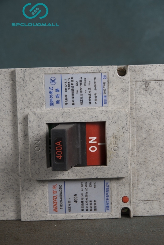 MOULDED CASE CIRCUIT BREAKER    TM30S-400W3200