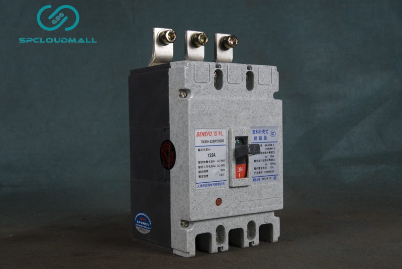 MOULDED CASE CIRCUIT BREAKER TM30H-225W-33002 125A
