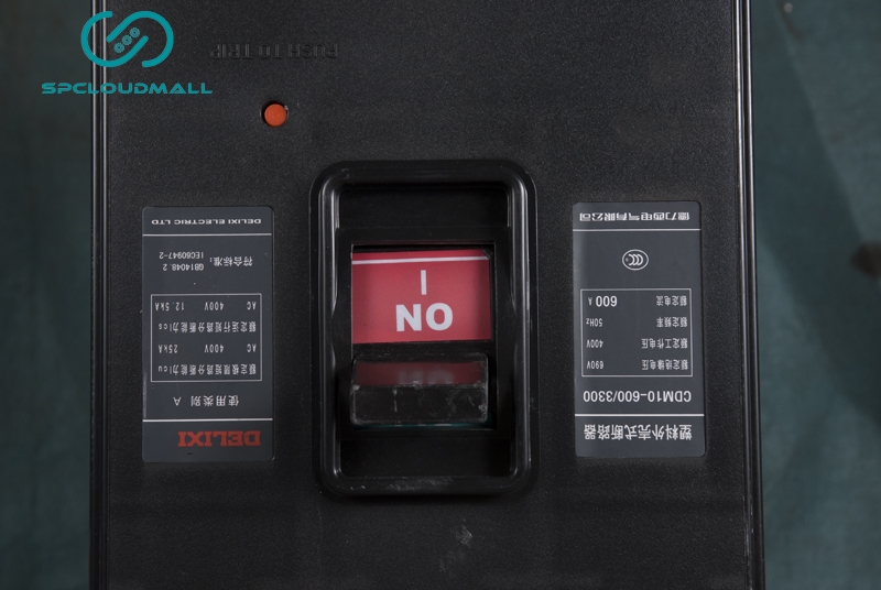 AIR CIRCUIT BREAKER LDM10-600A