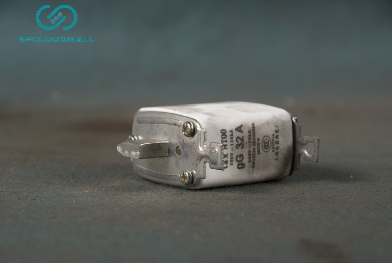 LOW VOLTAGE FUSE NT00(32A)