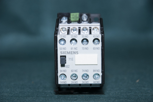 SIEMENS CONTACT RELAY 3TH8271-0XL0