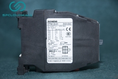 SIEMENS CONTACTOR 3TF4022-0XQ0 AC-3 4KW 400V Us AC380V