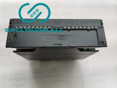 SIEMENS PLC300 MEODULE AO4 300 322-5HD01