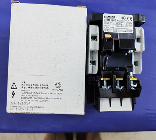 Siemens Contactor 3TB44 22-0XQ0